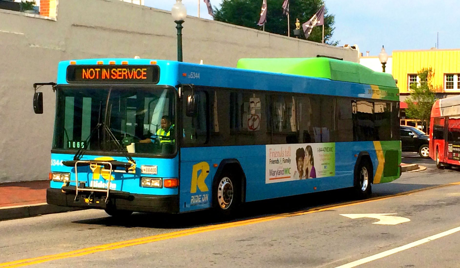 Montgomery_County_Ride_On_Bus